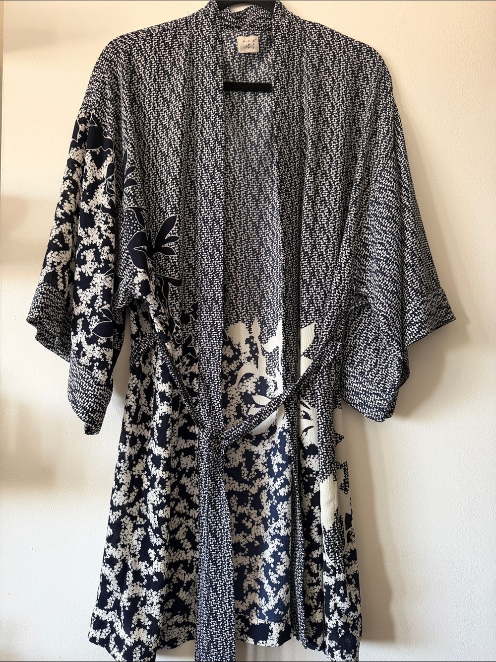 A New Day|Navy and White Floral Kimono Robe|OS S/L|EUC